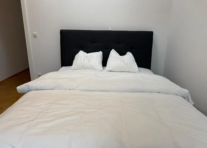 Apartamento 50qm, Schoenbrunn, Central, Balcony, Attic *