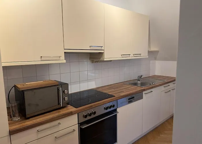 50qm, Schoenbrunn, Central, Balcony, Attic *