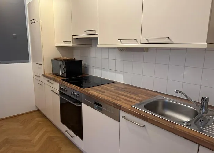 50qm, Schoenbrunn, Central, Balcony, Attic Apartamento