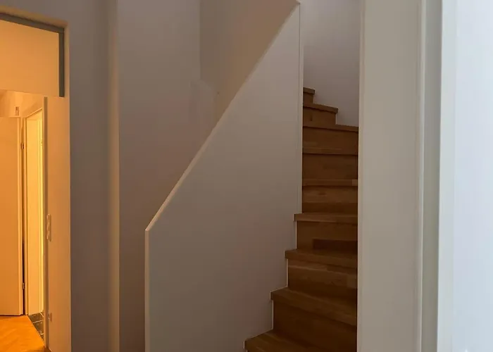 50qm, Schoenbrunn, Central, Balcony, Attic Apartamento Viena